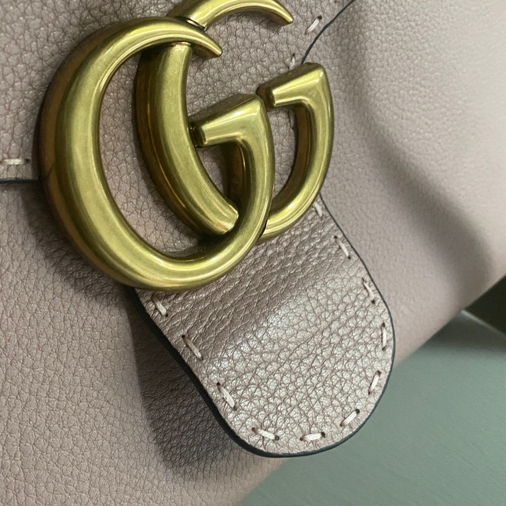 Gucci Marmont GG 2 way Pink/tan Satchel with Gold Accent - Picture 17 of 17